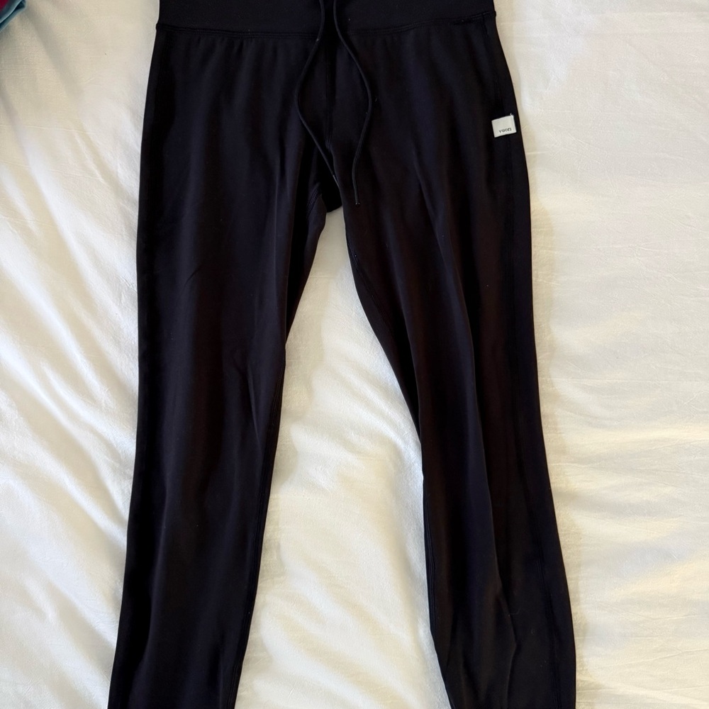 Vuori Black Daily Leggings